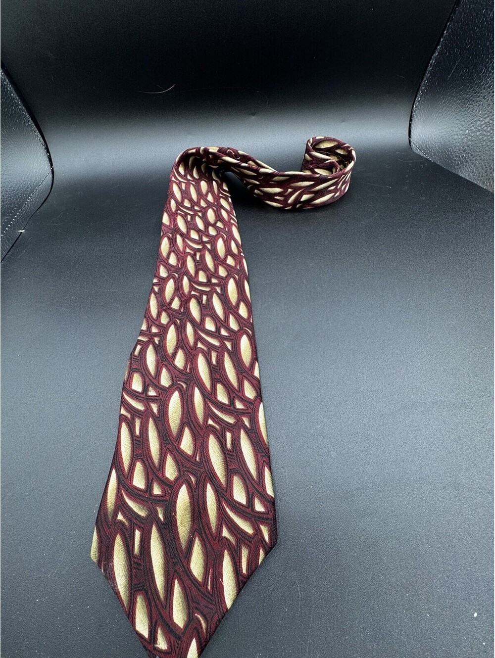Vintage Bill Blass Silk Tie Burgundy Cream Abstract Geometric Men’s Tie